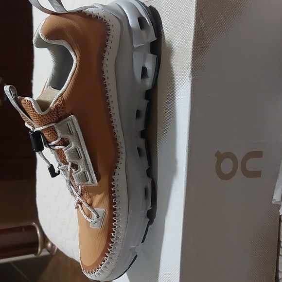 NIB On Cloudaway Running Shoe - Picture 9 of 9